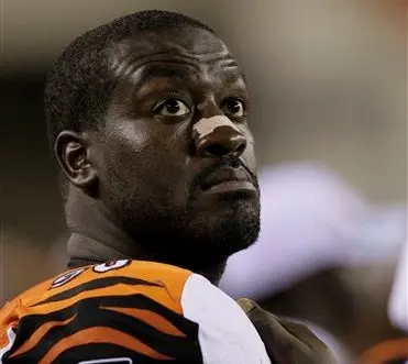 NFL suspende a jugador de Bengalíes por dóping