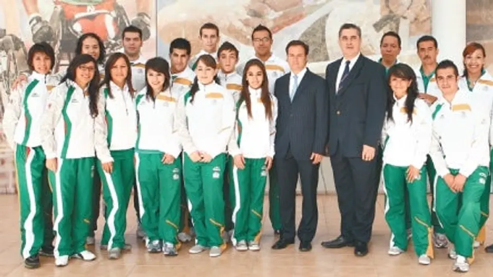 Tri de Karate Do buscará podios en Mundial de Serbia