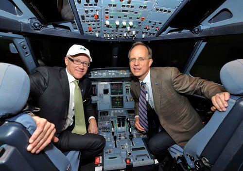 Presentan aeronave con diseño de los Jets de Nueva York