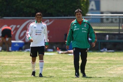 Luis Fernando Tena sigue con la preparación de México (FOTO: ESTEBAN LÓPEZ)