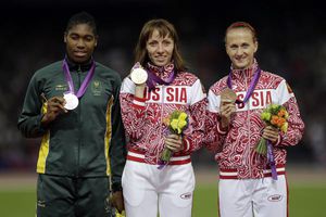 Semenya se conforma con la Plata