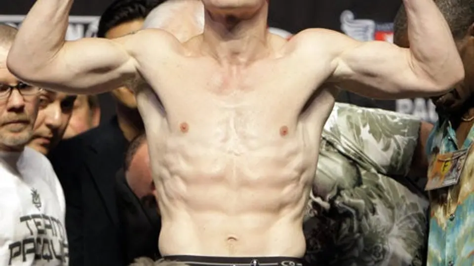 Ricky Hatton sale del retiro