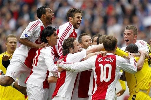 Tras vencer 3-1 al Twente, Ajax se proclamó Campeón (FOTO: AP)