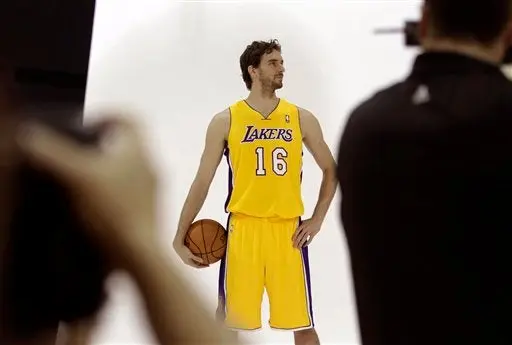 Lakers llega a Barcelona para juego de exhibición