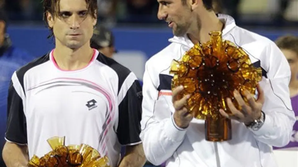 Djokovic se impone a Ferrer en Abu Dhabi