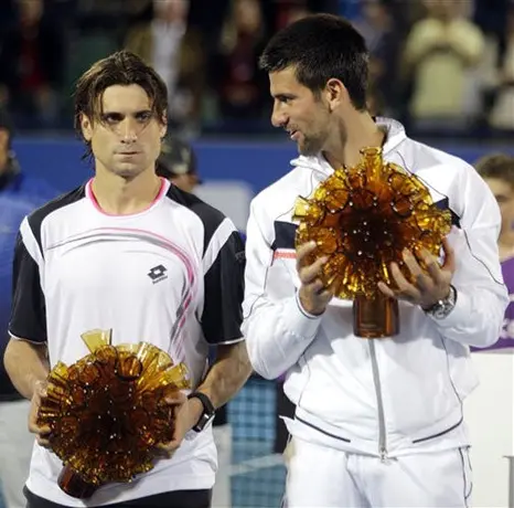 Djokovic se impone a Ferrer en Abu Dhabi