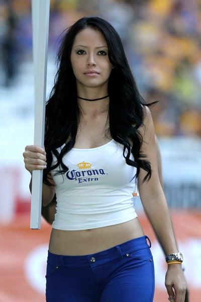 Las chicas conquistaron a los aficionados con su belleza | MEXSPORT