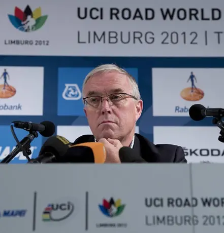 UCI molesta con la USADA por tardanza en caso Armstrong