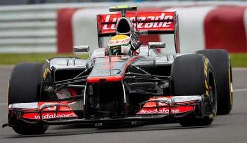 Checo Pérez finaliza octavo en P1 de Canadá