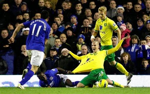 Everton y Norwich empatan a un gol. FOTO: AP
