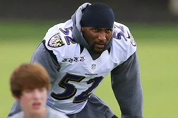 Lewis se pierde el resto de la temporada con Baltimore