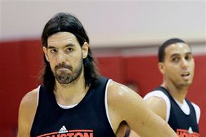 Luis Scola regresa a las prácticas con Houston
