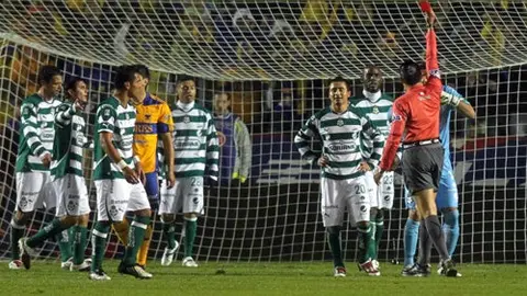 Santos exige cambios en la Comisión de Arbitraje