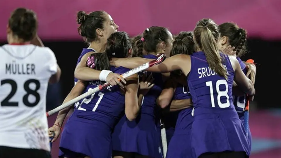 Las Leonas a un paso de la semifinal