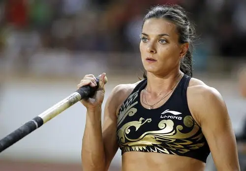 Fracasa Isinbáyeva en su última prueba antes de Olímpicos
