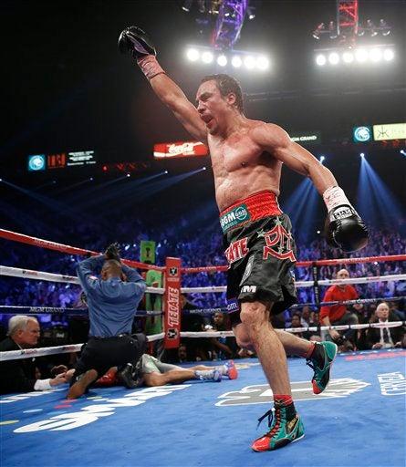 El 'Dinamita' conectó en la barbilla al Pacquiao con lo que el filipino se fue a la lona | AP