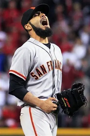 Gigantes vencen a Cincinnati y toman aire