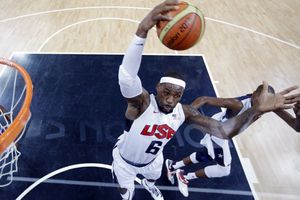 Estados Unidos inicia con victoria sobre Francia