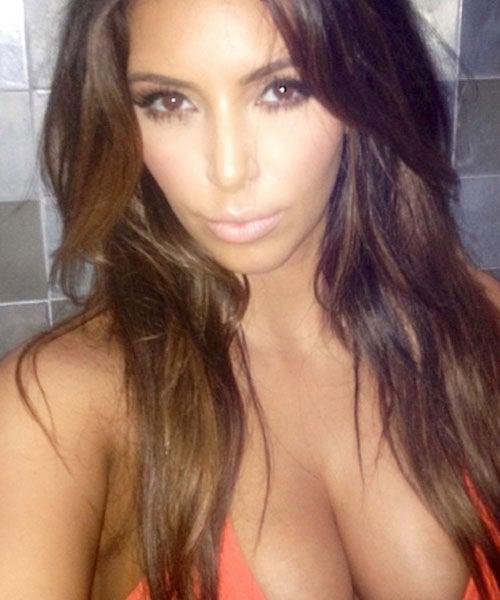 A través de Twitter deleita a sus seguidores | @KimKardashian