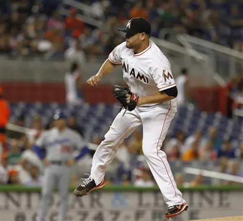 Marlines vencen a Dodgers