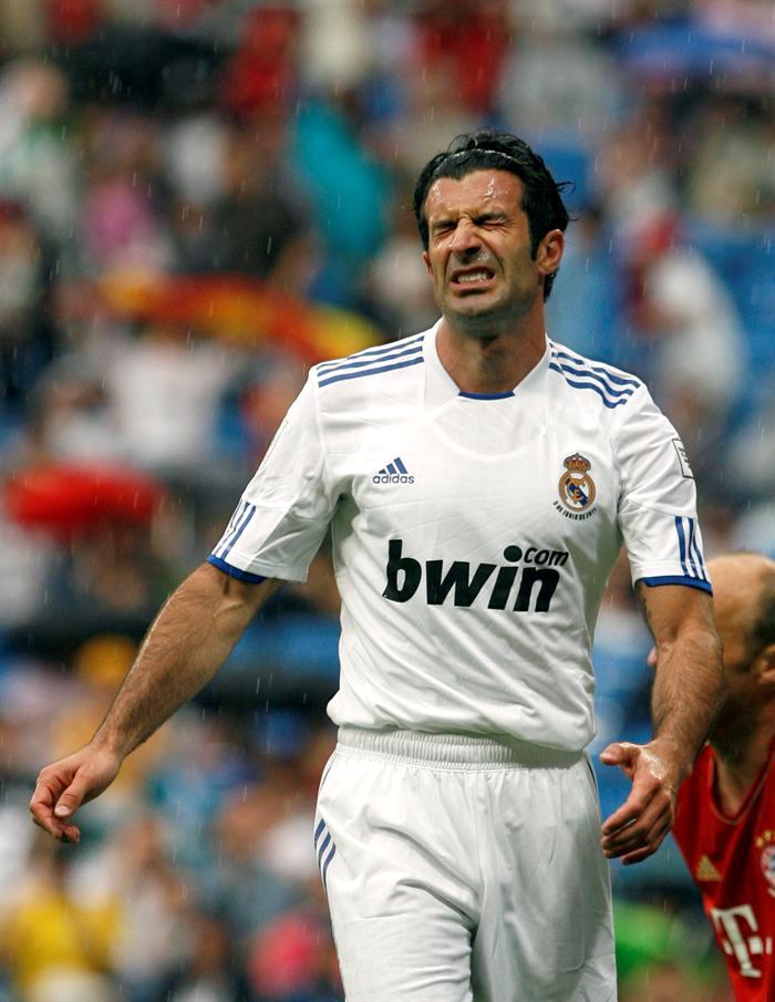 Figo disfrutó y sufrió del encuentro con algunos de sus excompañeros. FOTO: EFE