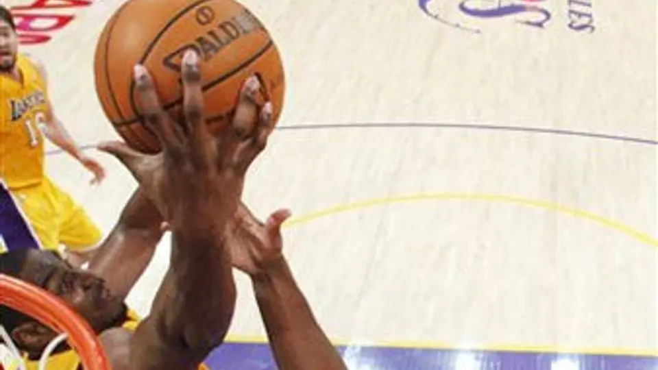 Paul fija récord en canal de NBA en su debut con Clippers