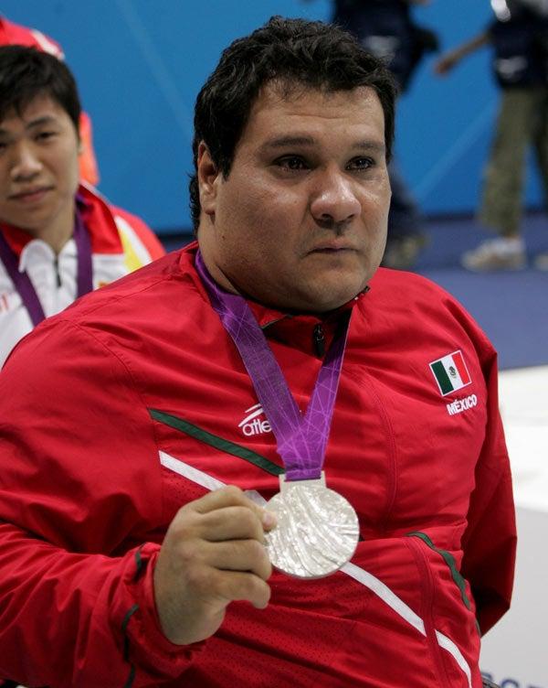 Castorena obtuvo la medalla de Plata en 50 m pecho, primera presea para México en Paralímpicos | CONADE