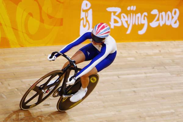 Victoria Pendelton ganó la medalla de Oro en ciclismo de velocidad durante los Juegos Olímpicos de Beijing 2008 | AGENCIAS