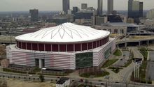 Muere aficionado que cayó en el Georgia Dome