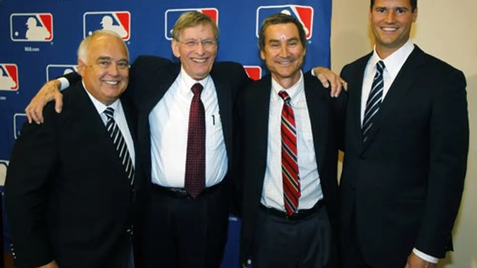 Dueños de la MLB aprueban venta de los Padres