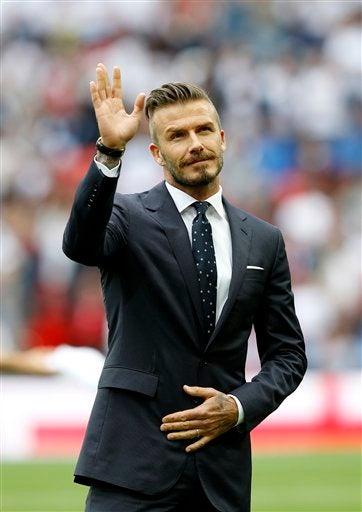 David Beckham fue homenajeado por jugar más de 100 juegos con Inglaterra l AP