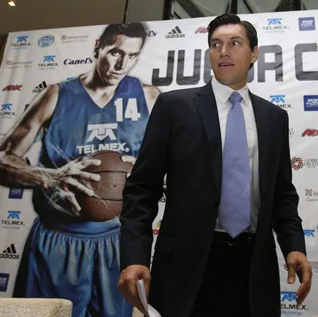 Es oficial, Eduardo Nájera dice adiós