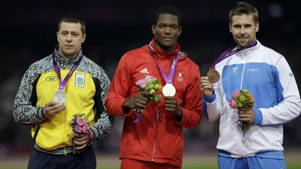 Walcott consigue el Oro en jabalina