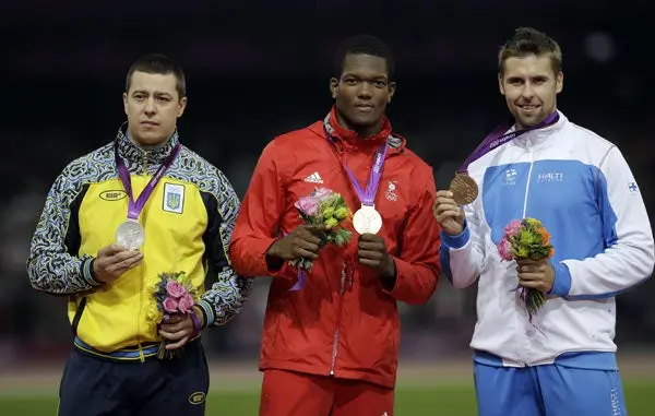 Walcott consigue el Oro en jabalina