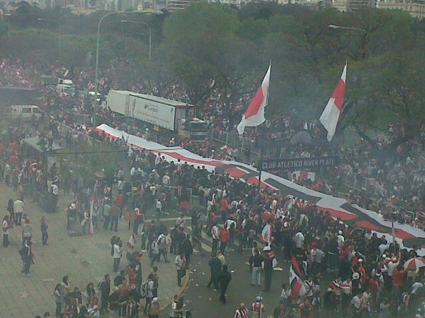 Después se cortará para llevarla a las subsedes del club y el museo de River | TWITTER