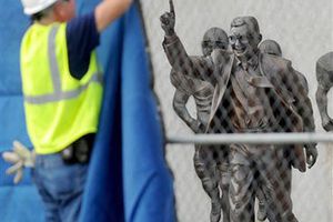 Familia de Paterno apelará sanción de la NCAA