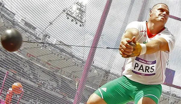 Húngaro Pars, Oro en lanzamiento de martillo