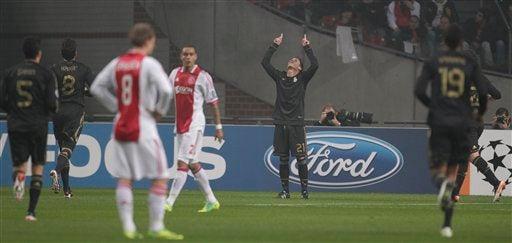José Callejón celebra tras marcar para el Real Madrid. FOTO: AP