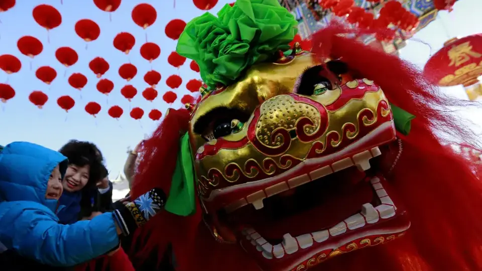 El desfile del Año Nuevo Chino recorrerá calles cercanas al Zócalo y concluirá en el Museo Nacional de las Culturas del Mundo./ AP