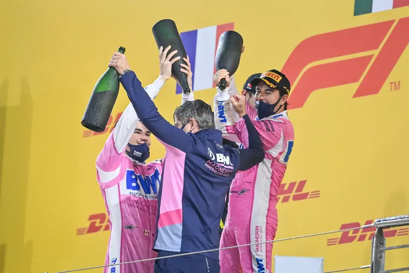 Checo Pérez y Lance Stroll celebran su podio juntos en el Gran Premio de Sakhir 2020 | MEXSPORT
