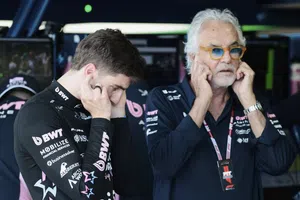 Jack Doohan a lado de Flavio Briatore en el garage de Alpine | AP