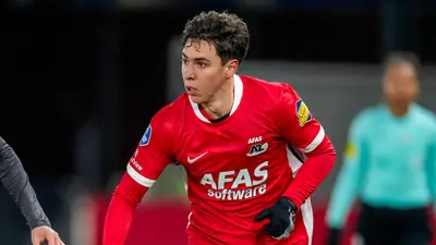 Mateo Chávez vuelve a las canchas con AZ Alkmaar tras superar lesión