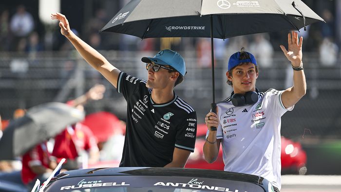 George Russell y Andrea Kimi Antonelli durante el Gran Premio de México 2025 | IMAGO 7