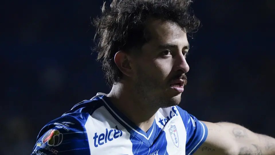 Alan Mozo con Pachuca en juego de Liga MX I IMAGO7