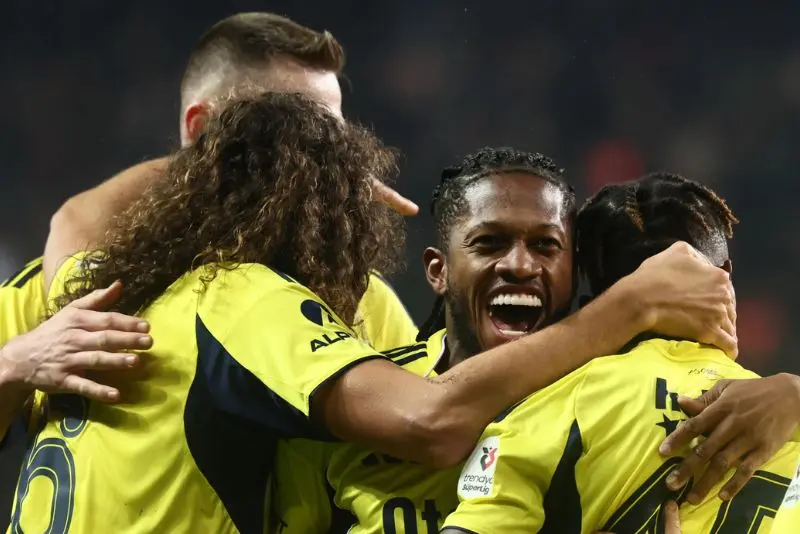 Fenerbahce logró la victoria con Edson en el campo | X: @Fenerbahce
