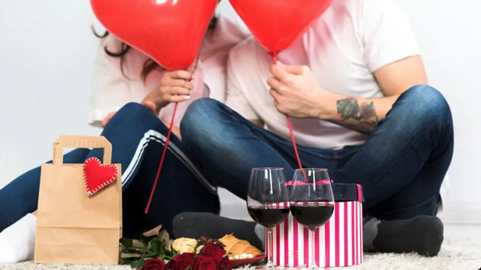 Se espera una derrama de mil 29 millones de pesos para el fin de semana de los enamorados / FREEPIK