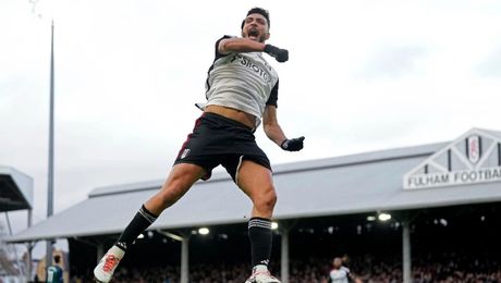 Fulham presume a Raúl Jiménez por sus 12 penales anotados de forma consecutiva