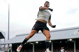 Antonee Robinson sobre Raúl Jiménez: "Es el tipo de jugador que quiero a mi lado"