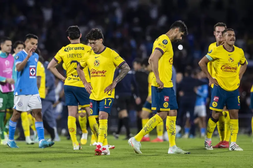Jugadores de América en lamento tras quedar fuera ante Cruz Azul en Cuartos de Final de la Concachampions en 2025 | MEXSPORT