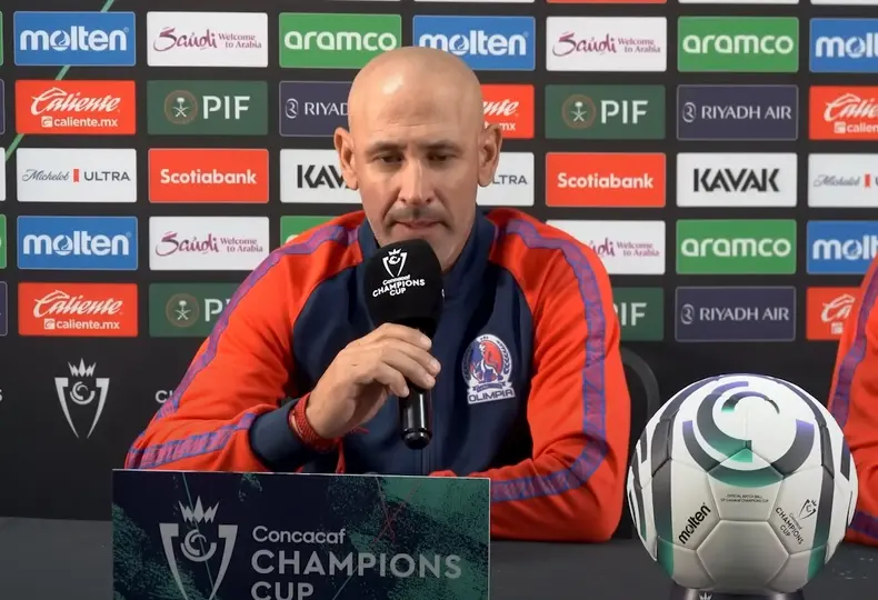 Eduardo Espinel, director técnico de Olimpia, en conferencia de prensa | CAPTURA DE PANTALLA